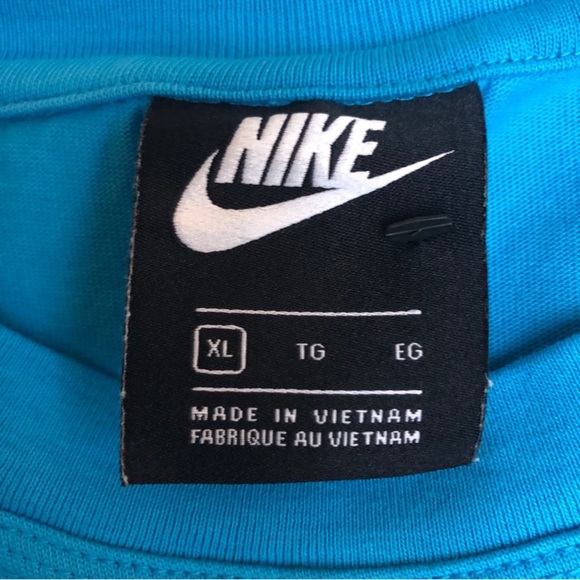 Nike Women's Blue and White Crewneck Top - Picture 4 of 4